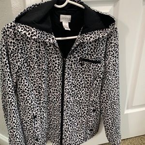 Black and white Chico’s jacket, size 1 in Chico’s sizing